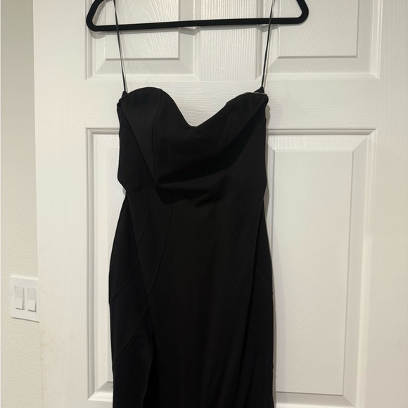 Showpo Black Strapless Dress with Slit and Sweetheart neckline - Picture 4 of 8